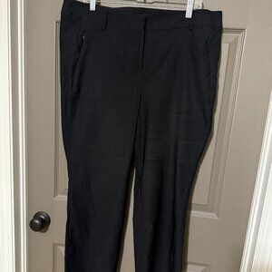 Lane Bryant 4-Season Slim Ankle Pants EUC Black 18W